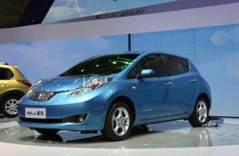 自产生产纯新能源电动汽车展示